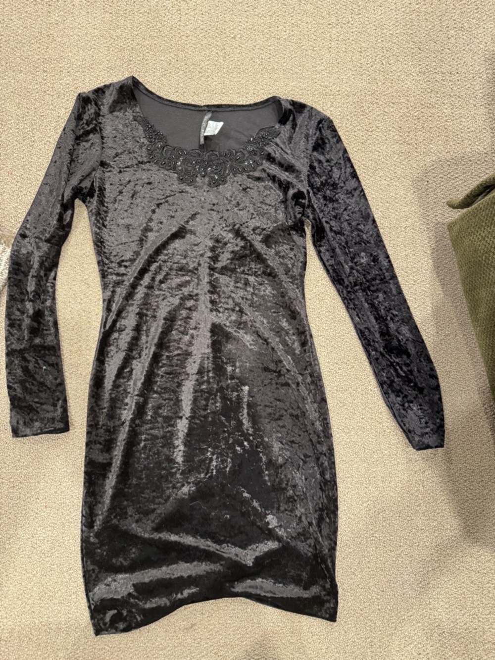 90s Black Velvet Long-Sleeve Sheath Dress